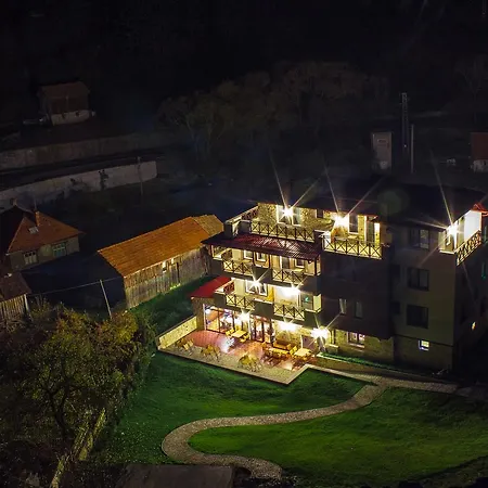 Trigrad Hotel 2* ترايغراد