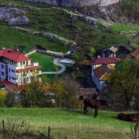 فندق Trigrad Hotel ترايغراد