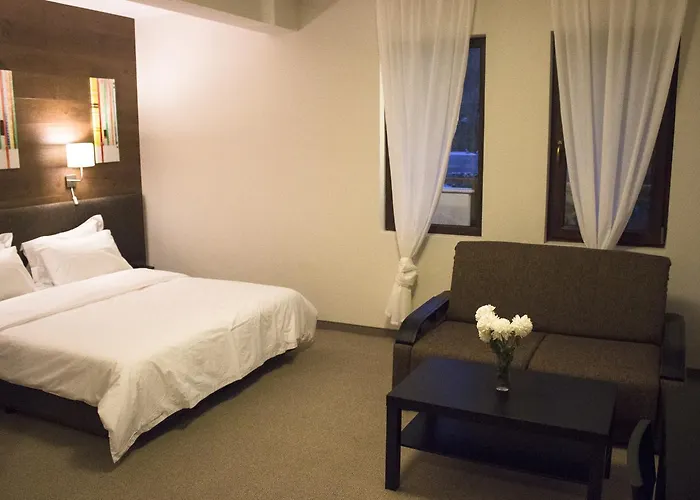 מלון Trigrad Hotel 2*