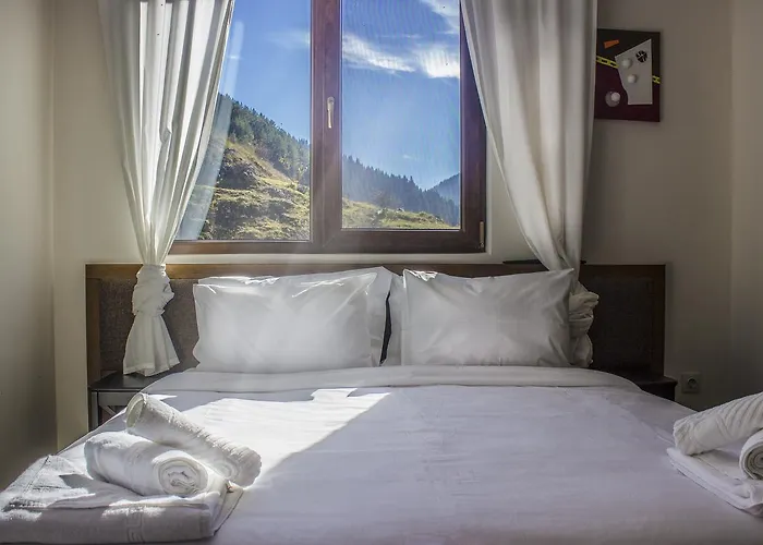 Trigrad Hotel מלון