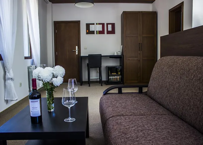 מלון Trigrad Hotel 2*